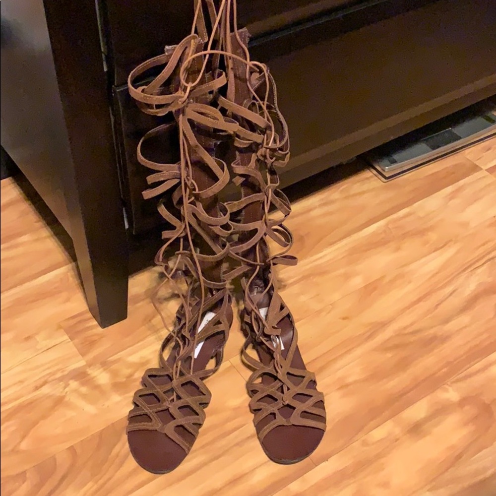 New Steve Madden Lace Up Suède Gladiator Sandals